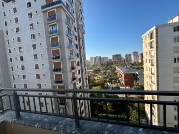 Erenköy Satılık 3+1 Net :110 m2 katta 2 daire