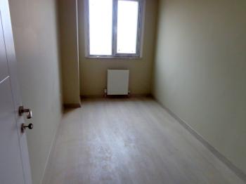 Maltepe Cevizlide Kiralık 2+1 Daire