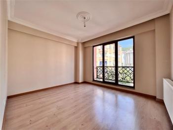 OZANLAR CAD. 7 YILLIK KAPALI OTOPARKLI GENİŞ 2+1 FIRSAT DAİRE