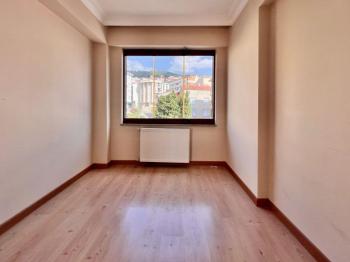 OZANLAR CAD. 7 YILLIK KAPALI OTOPARKLI GENİŞ 2+1 FIRSAT DAİRE