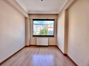OZANLAR CAD. 7 YILLIK KAPALI OTOPARKLI GENİŞ 2+1 FIRSAT DAİRE