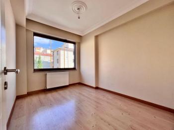 OZANLAR CAD. 7 YILLIK KAPALI OTOPARKLI GENİŞ 2+1 FIRSAT DAİRE