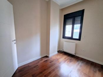 C.BOSTAN'DA BAĞDAT CAD.NE 5.BİNA EB.BANYOLU BALKONLU 3+1 KİRALIK DAİRE
