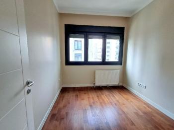 C.BOSTAN'DA BAĞDAT CAD.NE 5.BİNA EB.BANYOLU BALKONLU 3+1 KİRALIK DAİRE