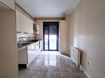 C.BOSTAN'DA BAĞDAT CAD.NE 5.BİNA EB.BANYOLU BALKONLU 3+1 KİRALIK DAİRE