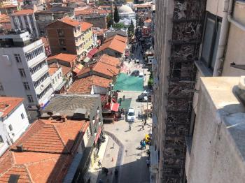 Konak’da 3odalı Ofis Satılık