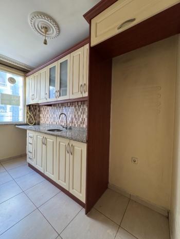 Zümrütevler Metro Yakını BOŞ DAİRE Güney Cephe Kat Mülkiyetli
