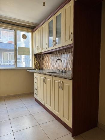 Zümrütevler Metro Yakını BOŞ DAİRE Güney Cephe Kat Mülkiyetli