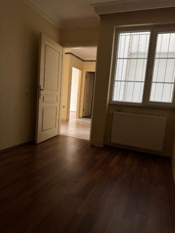 Zümrütevler Metro Yakını BOŞ DAİRE Güney Cephe Kat Mülkiyetli