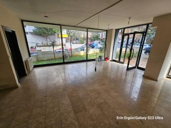 SAHRAYICEDİT YENİ BİNADA  KİRALIK 50m2 DÜKKAN.