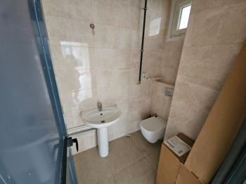 SAHRAYICEDİT YENİ BİNADA  KİRALIK 50m2 DÜKKAN.