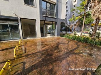 SAHRAYICEDİT YENİ BİNADA  KİRALIK 50m2 DÜKKAN.