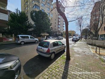 SAHRAYICEDİT YENİ BİNADA  KİRALIK 50m2 DÜKKAN.