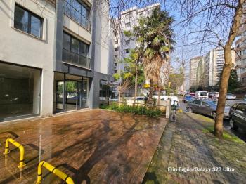 SAHRAYICEDİT YENİ BİNADA  KİRALIK 50m2 DÜKKAN.
