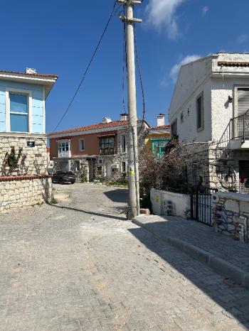 Çeşme Reisdere ‘de Sezonluk Kiralık Lüks Eşyalı 2+1 Daire