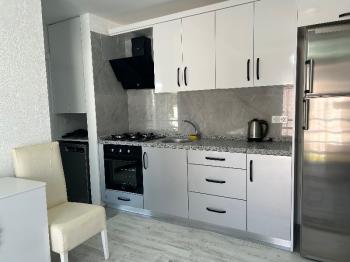Çeşme Reisdere’de Sezonluk Kiralık 1+1 Lüks Eşyalı Daire