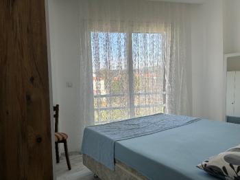Çeşme Reisdere’de Sezonluk Kiralık 1+1 Lüks Eşyalı Daire