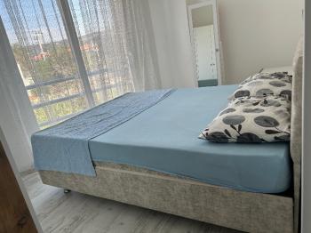 Çeşme Reisdere’de Sezonluk Kiralık 1+1 Lüks Eşyalı Daire