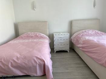 Çeşme Alaçatı ‘da  Sezonluk Kiralık Turizm Konaklama Sertifikalı 5+2 Havuzlu Triplex Villa