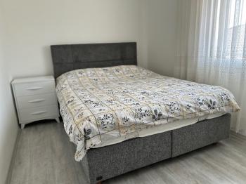 Çeşme Alaçatı ‘da  Sezonluk Kiralık Turizm Konaklama Sertifikalı 5+2 Havuzlu Triplex Villa