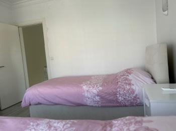 Çeşme Alaçatı ‘da  Sezonluk Kiralık Turizm Konaklama Sertifikalı 5+2 Havuzlu Triplex Villa