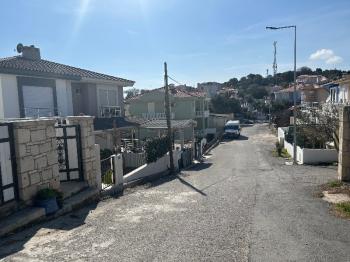 Çeşme Alaçatı ‘da  Sezonluk Kiralık Turizm Konaklama Sertifikalı 5+2 Havuzlu Triplex Villa