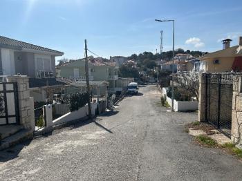 Çeşme Alaçatı ‘da  Sezonluk Kiralık Turizm Konaklama Sertifikalı 5+2 Havuzlu Triplex Villa