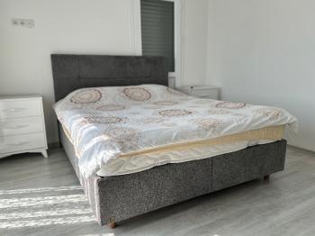 Çeşme Alaçatı’da Satılık 5+2 Havuzlu Turizm Konaklama Belgesine sahip Tripleks Villa 