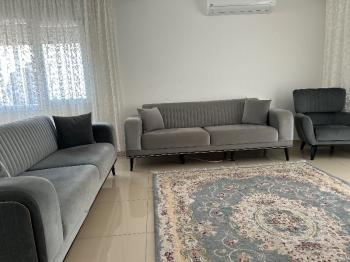 Çeşme Alaçatı’da Satılık 5+2 Havuzlu Turizm Konaklama Belgesine sahip Tripleks Villa 
