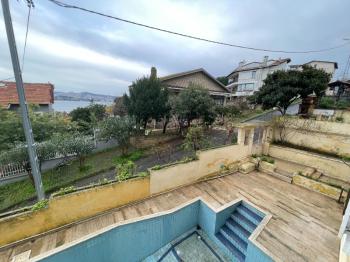 Büyükada 'da muhtesem manzaralı 3+1