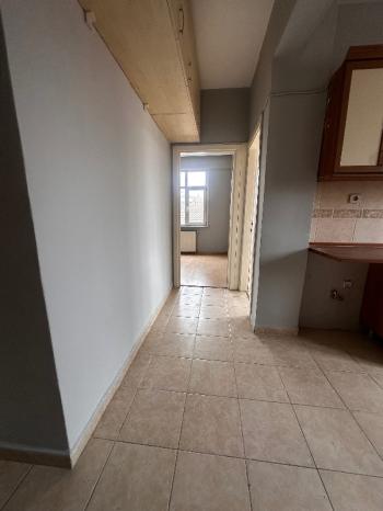 Cevizli de geniş 2+1 devlet hastanesi adliye yürüme mesafesinde