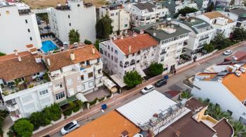 Antalya konyaaltı sahile 150 metre uzaklıkta kiralık 3 + 1