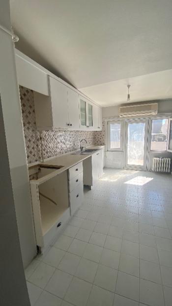 Antalya konyaaltı sahile 150 metre uzaklıkta kiralık 3 + 1