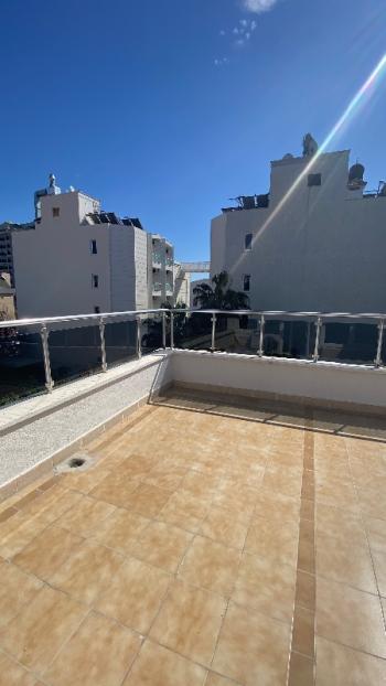 Antalya konyaaltı sahile 150 metre uzaklıkta kiralık 3 + 1