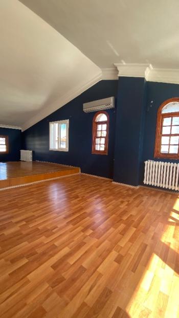 Antalya konyaaltı sahile 150 metre uzaklıkta kiralık 3 + 1