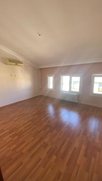 Antalya konyaaltı sahile 150 metre uzaklıkta kiralık 3 + 1