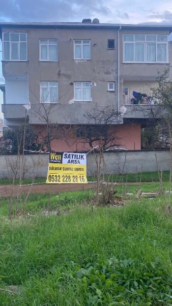 Ataşehir de ticari ve konut imarlı Arsa