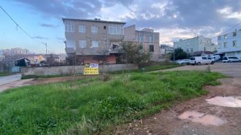 Ataşehir de ticari ve konut imarlı Arsa