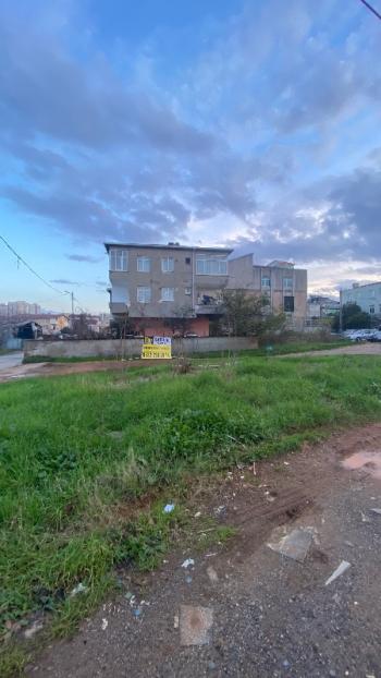 Ataşehir de ticari ve konut imarlı Arsa