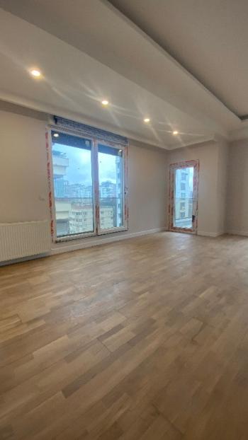 Caddebostan İskele Sokak’ta satılık 3+1