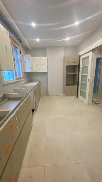 Caddebostan İskele Sokak’ta satılık 3+1