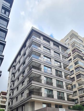 Caddebostan İskele Sokak’ta satılık 3+1