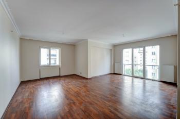 Zümrüt Konutları Sitesi Aydınlık, Geniş, Boyalı, 3+1 Satılık Daire