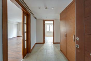 Zümrüt Konutları Sitesi Aydınlık, Geniş, Boyalı, 3+1 Satılık Daire