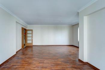 Zümrüt Konutları Sitesi Aydınlık, Geniş, Boyalı, 3+1 Satılık Daire
