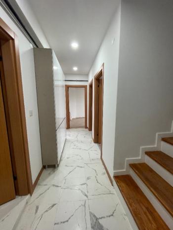 Halıcıoğlu 'da manzaralı dublex daire