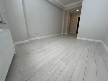 ALTINTEPE'DE BAHÇE KULLANIMLI, EBV BANYO, KAPALI MUTFAKLI 3+1