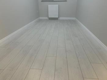 ALTINTEPE'DE BAHÇE KULLANIMLI, EBV BANYO, KAPALI MUTFAKLI 3+1