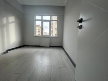 BOSTANCIDA METROYA 5 DK EBV.BANYO K.MUTFAK ARAKAT ULTRA LÜKS 3+1