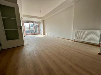MARMARAYA 2 DK YÜRÜME MESAFESİNDE BALKONLU ARA KAT SIFIR 2+1
